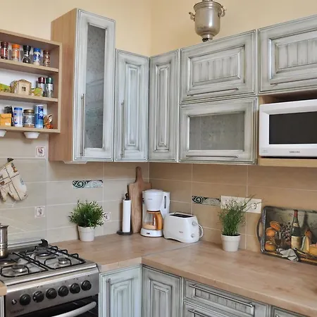 Pesto Private Albergue *