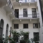 Pesto Private Hostel *